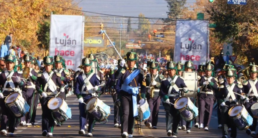 Gran Desfile por los 170 a&ntilde;os de Luj&aacute;n de Cuyo   