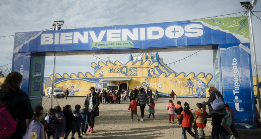 La Muni de Tupungato festej&oacute; el D&iacute;a de los Jardines: 1200 ni&ntilde;as y ni&ntilde;os disfrutaron funciones gratuitas de circo.
