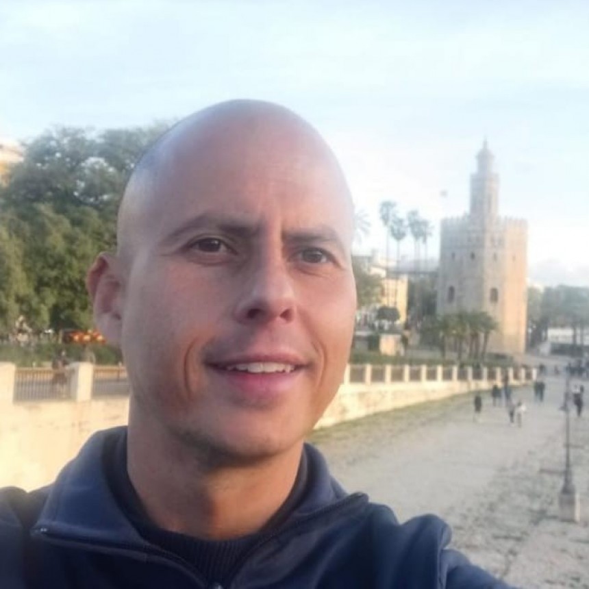 ENTREVISTA EXCLUSIVA "MIRADAS" AL DR. FABRICIO MIERES DESDE BARCELONA