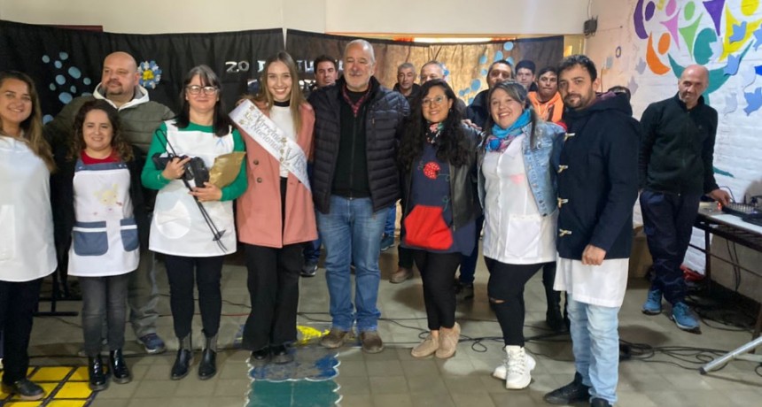 SAN CARLOS: VISITA A LA ESCUELA YAPEY&Uacute;.