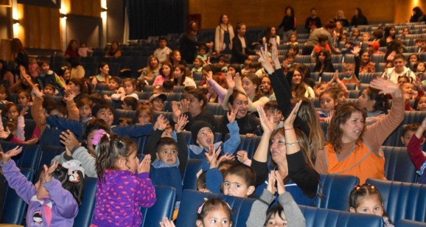 TUNUY&Aacute;N: M&aacute;s de 3.000 ni&ntilde;os disfrutaron del D&iacute;a de los Jardines y las maestras jardineras