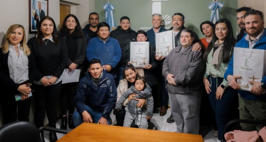 TUPUNGATO: UNIONES VECINALES CUMPLIERON LOS REQUISITOS Y RECIBIERON SUS PERSONER&Iacute;AS JUR&Iacute;DICAS.