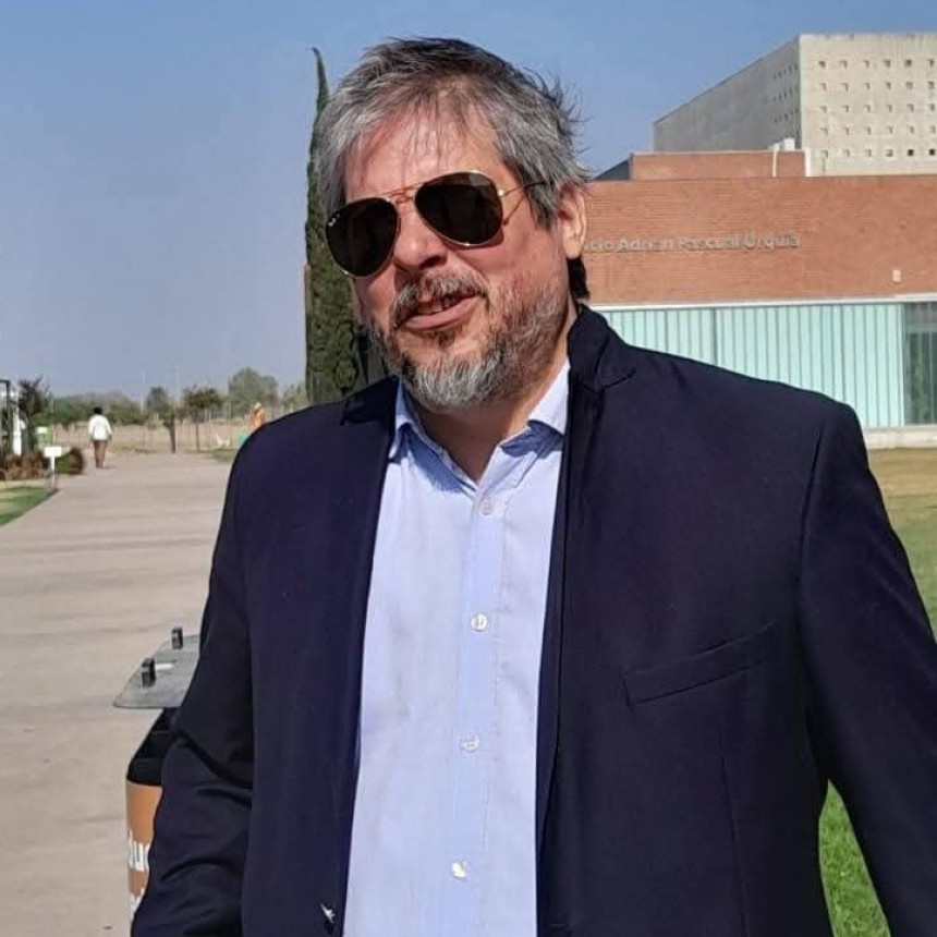 PODCAST "MIRADAS" DR. GUSTAVO TERZAGA , UN PENSAMIENTO NECESARIO PARA ENTENDER