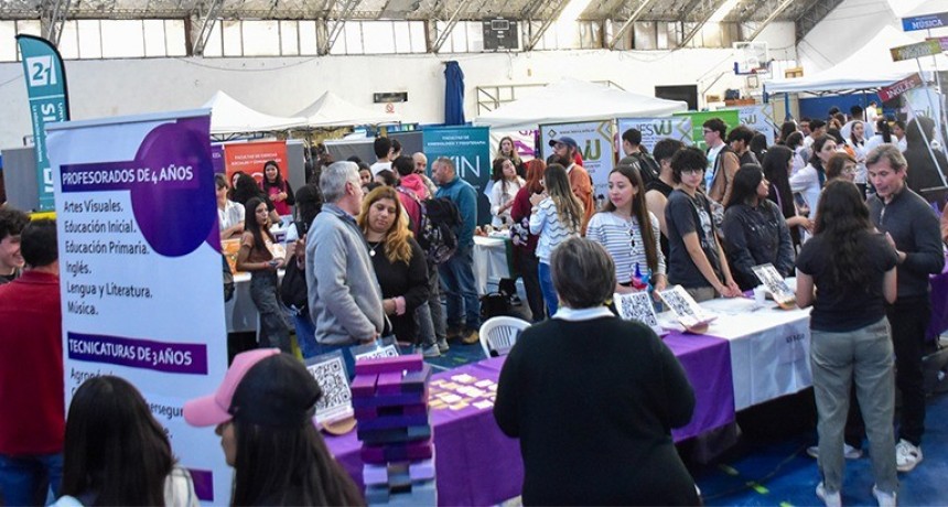 Gran convocatoria en la Expo Educativa 2025: m&aacute;s de 800 participantes