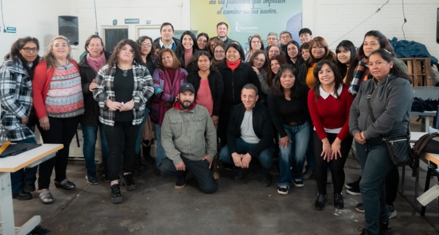 30 EMPRENDEDORES QUE SE CAPACITAN EN EL POLO TEXTIL TUPUNGATO RECIBIR&Aacute;N UN INCENTIVO ECON&Oacute;MICO MEDIANTE EL PROGRAMA PRE ENLACE PLUS 