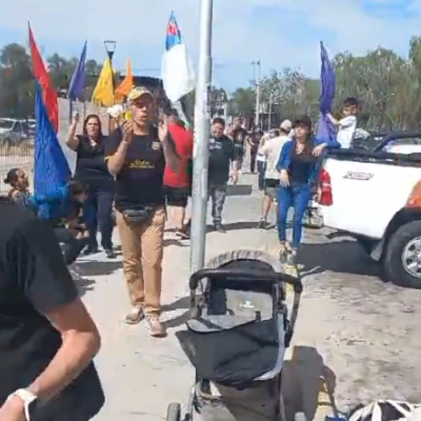 FALSAS DENUNCIAS:  PAC&Iacute;FICA MANIFESTACI&Oacute;N  EN APOYO A JULIO DE LA VEGA . 