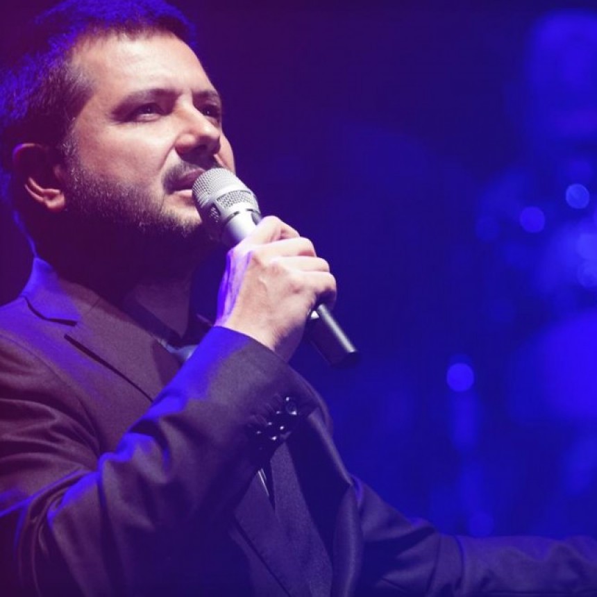 Jorge Rojas - de una ni&ntilde;ez muy humilde al &eacute;xito internacional. Humildad que nunca perdi&oacute;.-
