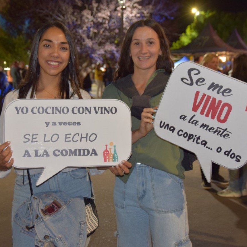 SAN CARLOS FESTEJA " EL D&Iacute;A DEL VINO"