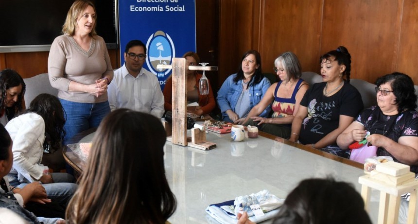 OCHO PERSONAS DE TUPUNGATO RECIBIERON AYUDAS ECON&Oacute;MICAS PARA POTENCIAR SUS EMPRENDIMIENTOS