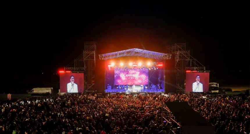 M&aacute;s de 30000 espectadores tuvo el Festival Aniversario de Tupungato cargado de an&eacute;cdotas, alegr&iacute;as, buena m&uacute;sica y emoci&oacute;n