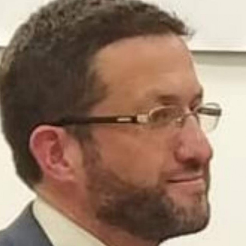El desconocimiento de Cornejo sobre la Constituci&oacute;n de Mendoza para crear  Ministerios.