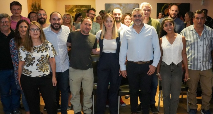 Lanzaron Cosecha con una fuerte cr&iacute;tica contra el modelo de "des producci&oacute;n" de Cornejo y propuestas de malla antigranizo.