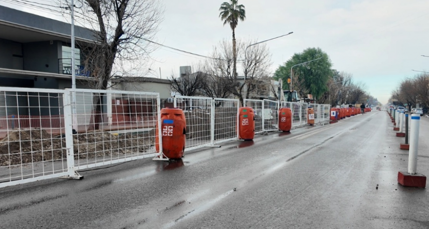 Renovaci&oacute;n de ca&ntilde;er&iacute;as cloacales sobre Avenida San Mart&iacute;n de Tunuy&aacute;n