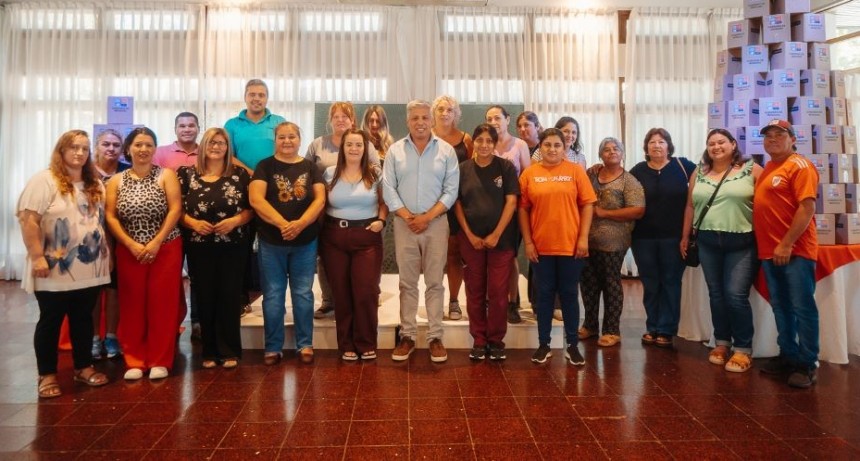 El Municipio realiz&oacute; la entrega de 614 Kits Navide&ntilde;os a Merenderos de Tupungato